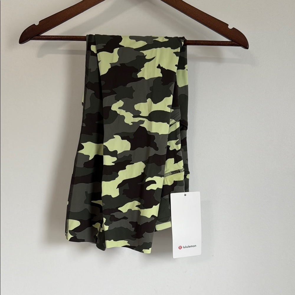 lululemon athletica Women's Camo Leggings in Olive & Lime